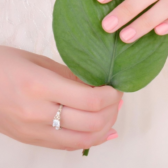 10k Love Trinity Celtic Knots Engagement Ring - Picture 7 of 8